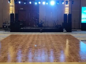 LED-Dance-Floor-Vs-Traditional-Dance-Floors
